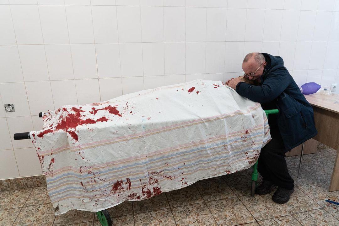 Víctimas civiles de los bombardeos rusos sobre Ucrania